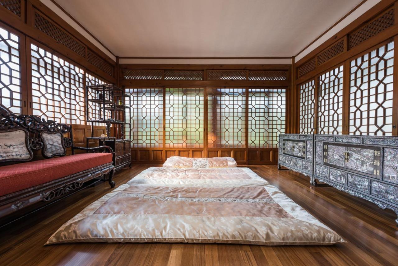 โพนุม 1957 ฮันอก แอนด์ บูทิก Hotel โซล ภายนอก รูปภาพ
